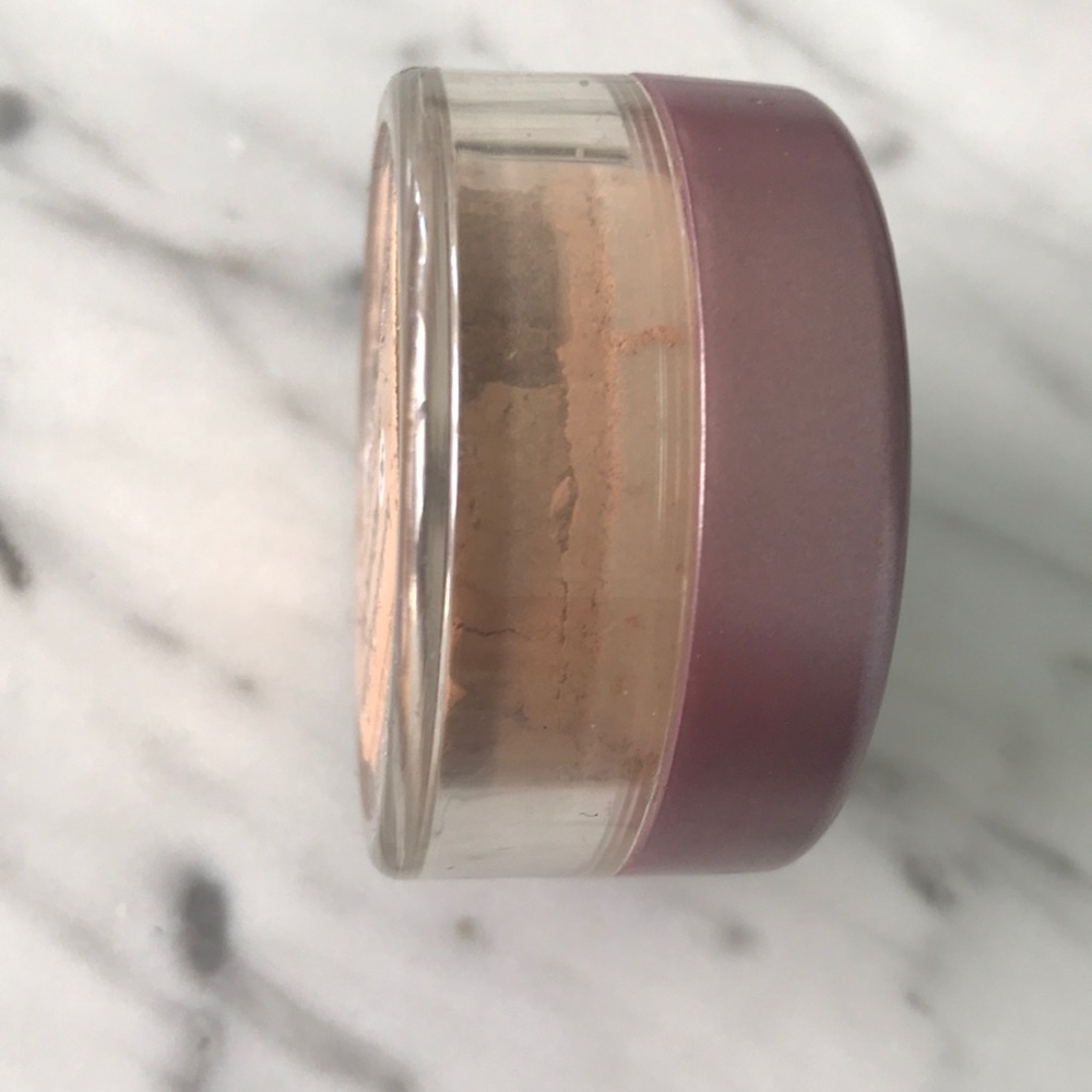 bareMinerals Foundation - Medium Tan (NEW) - Picture 4 of 4